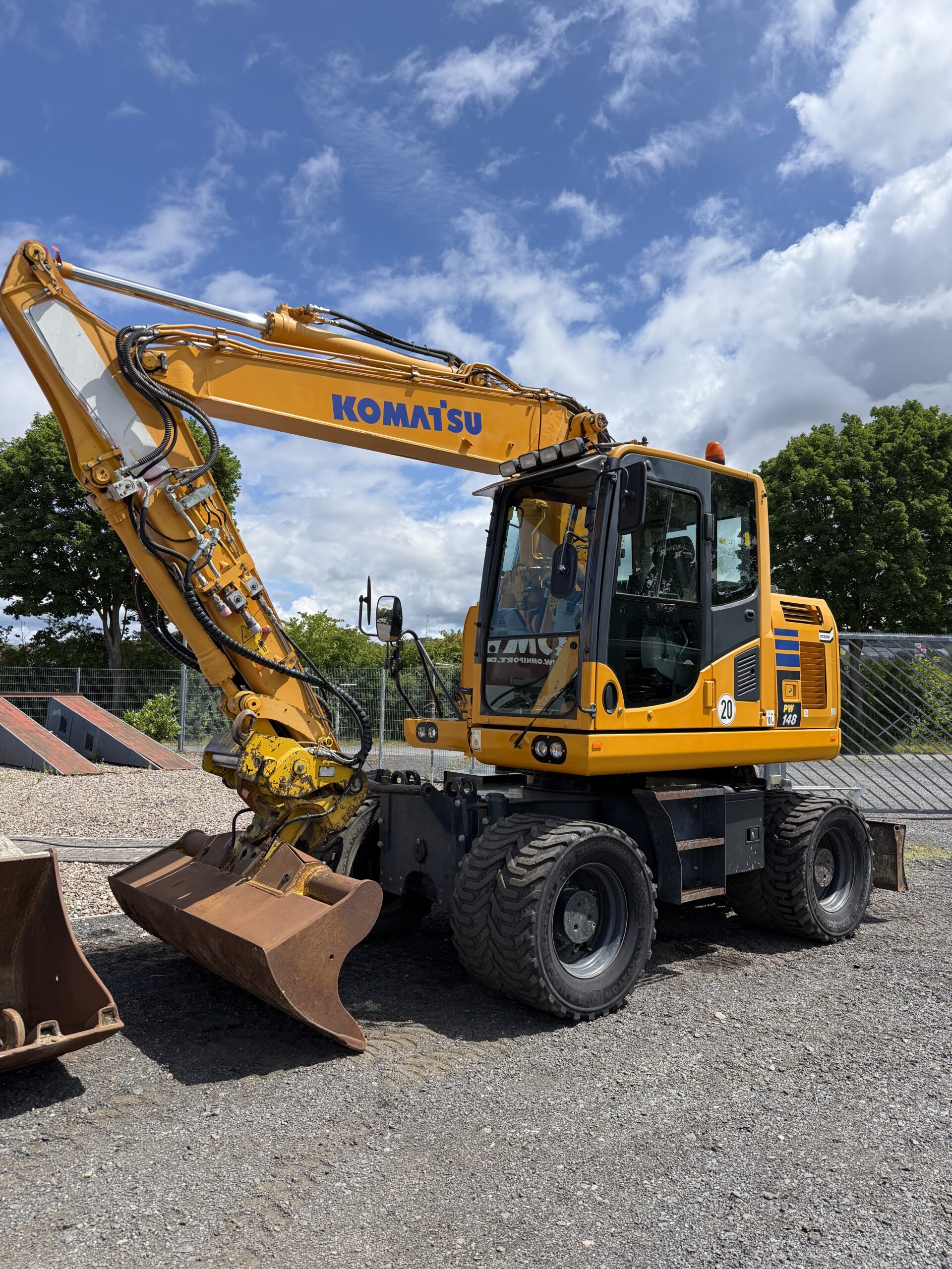 komatsu_pw148-10_2015_gebrauchter_mobilbagger_6014
