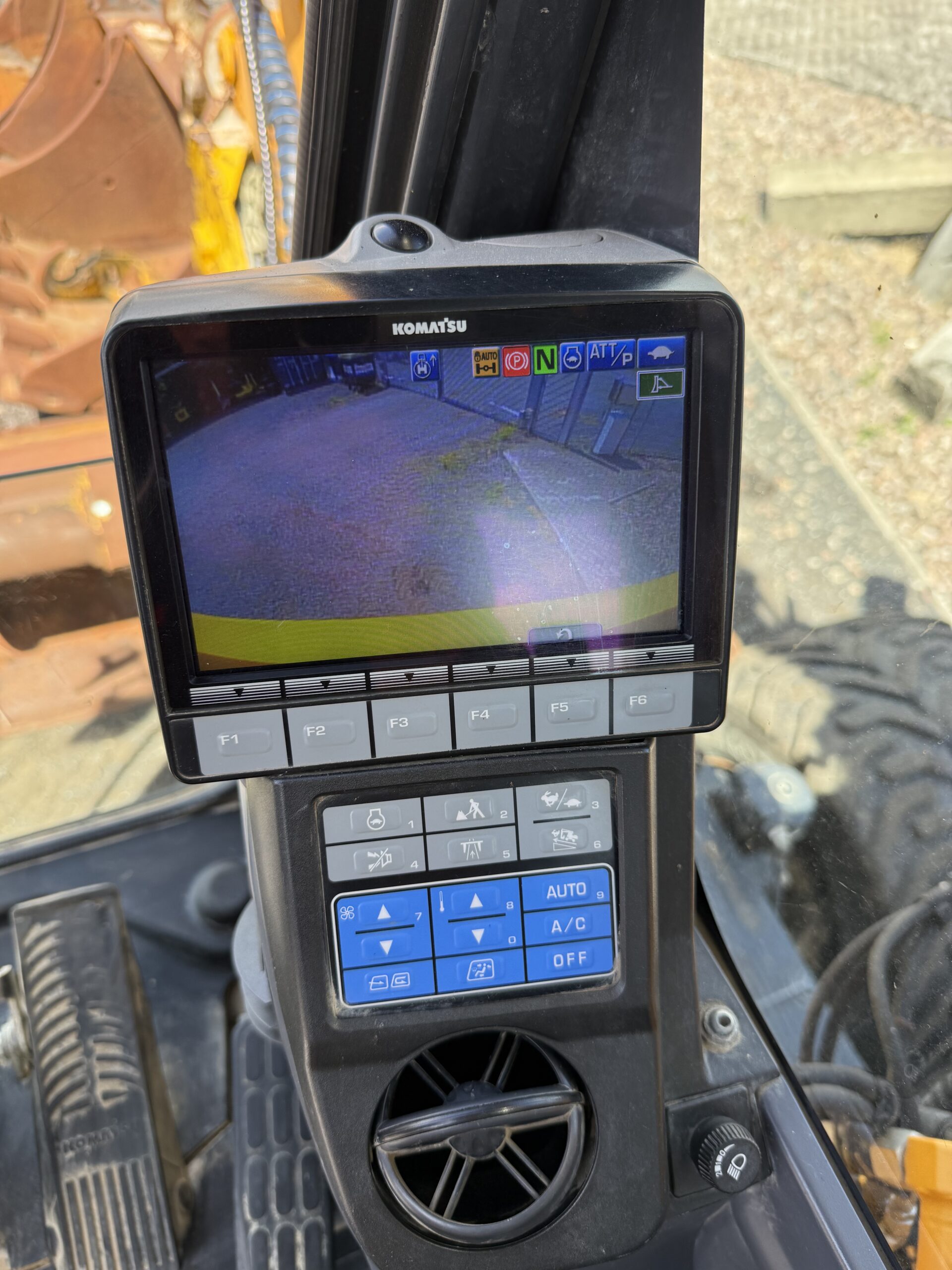 komatsu_pw148-10_2015_gebrauchter_mobilbagger_6039